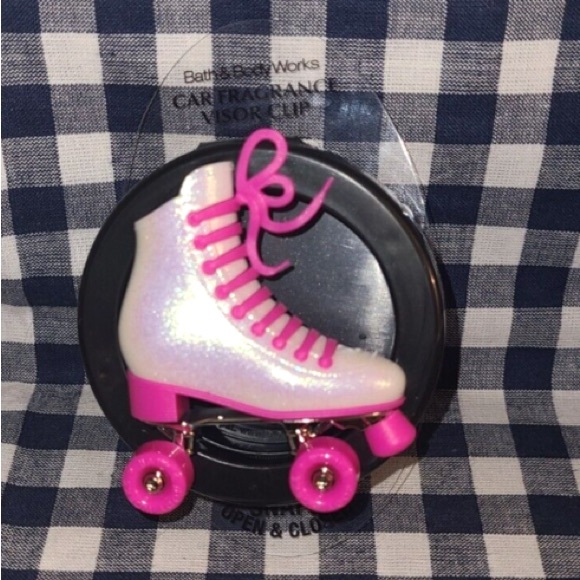 NEW Roller Skate Scentportable CAR Visor Clip Bath & Body Works - Picture 1 of 3